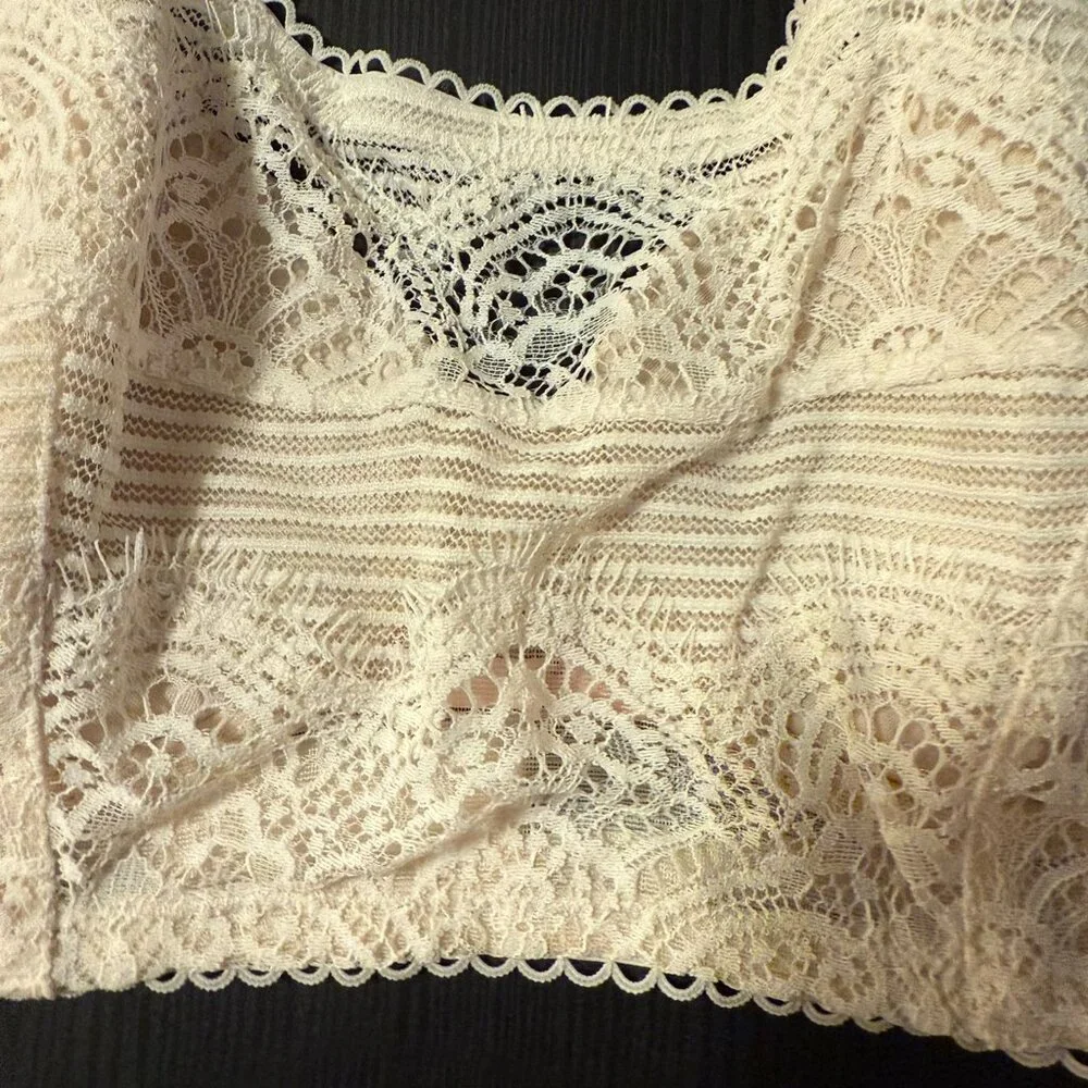 NWT Victoria's Secret Women's White and Tan Bralette Size: 32D - Picture 3 of 11